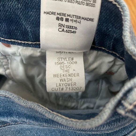 MOTHER the weekender Blue Flare Jeans in Layover Wash - Picture 9 of 11